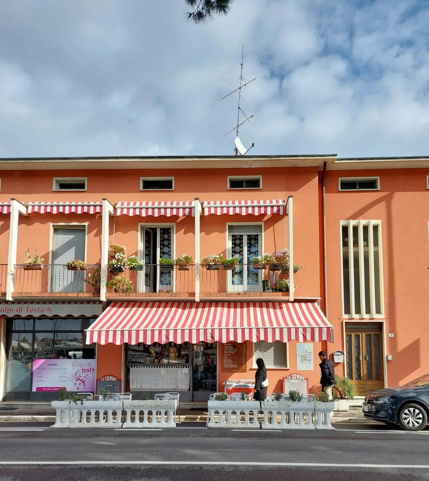 Retractable Awnings - Professional construction services in Cape Town by Supreme Precision Projects